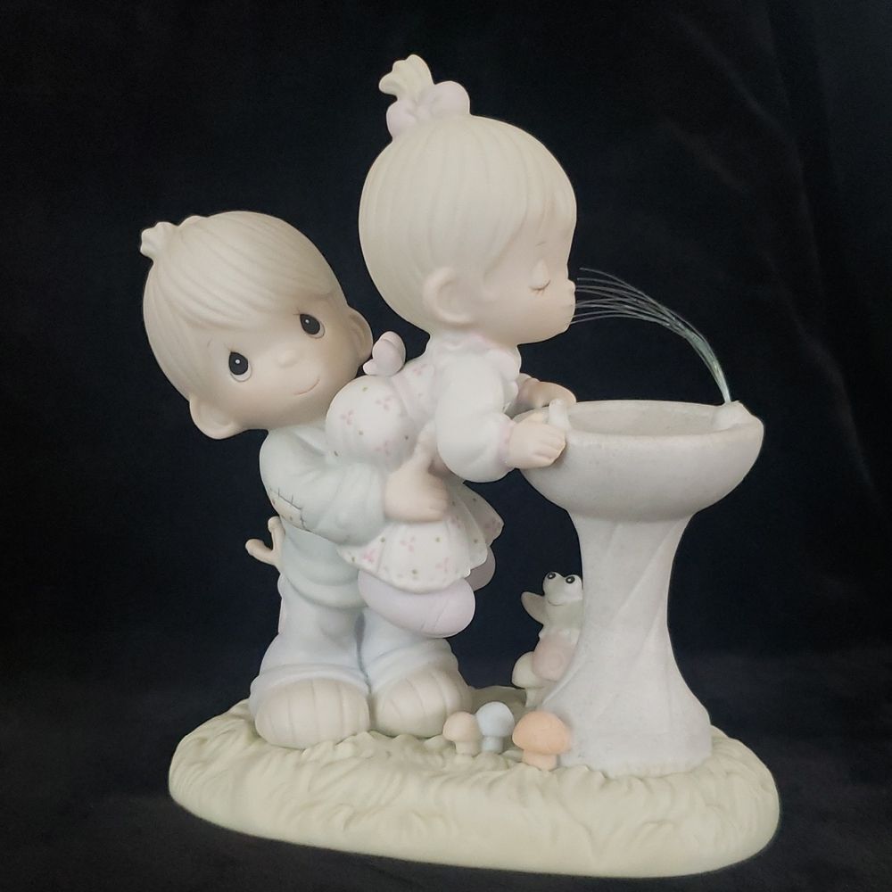 Vintage Precious Moments "Your Love Is So Uplifting" Figurine #520675 (1988)